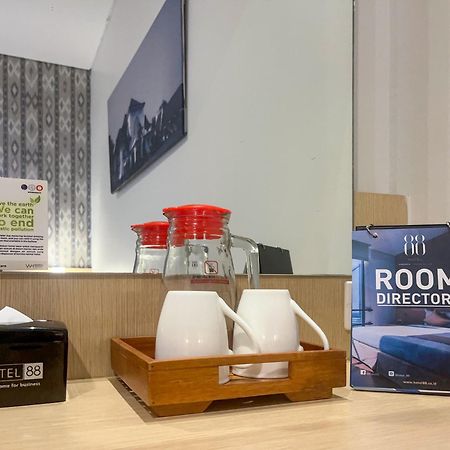 Hotel 88 Embong Malang Tunjungan Surabaya By Wh - Breakfast With The Best View On The Highest Floor And Strategic Location In The City Center Bagian luar foto