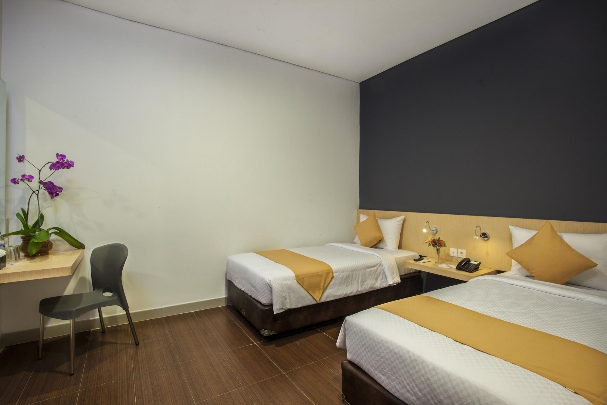 Hotel 88 Embong Malang Tunjungan Surabaya By Wh - Breakfast With The Best View On The Highest Floor And Strategic Location In The City Center Bagian luar foto