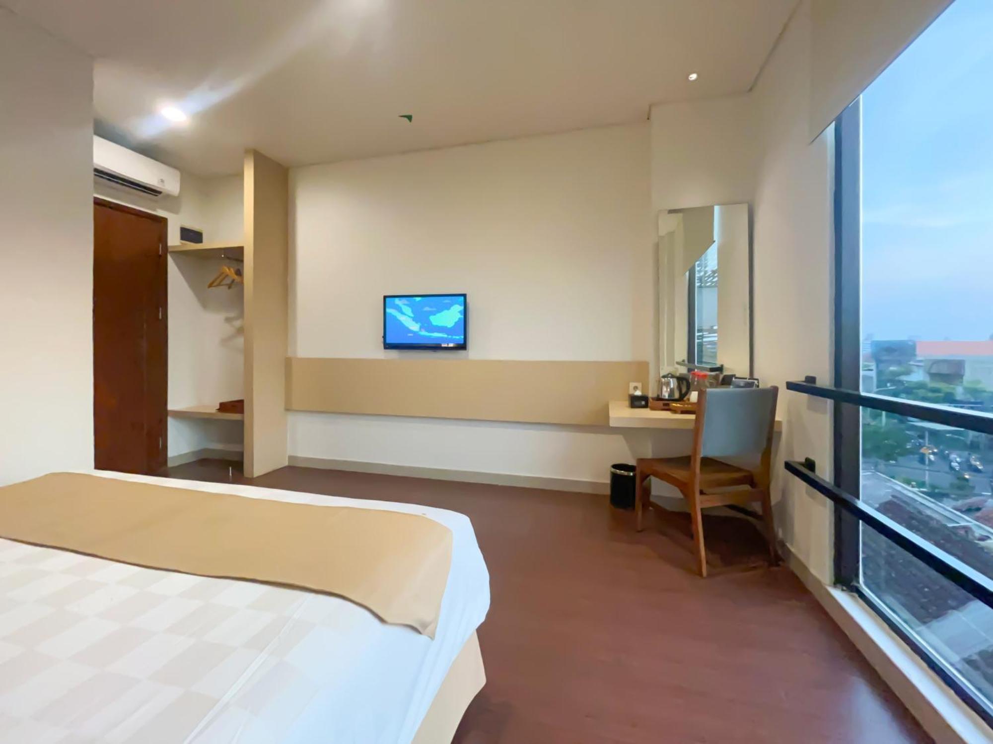 Hotel 88 Embong Malang Tunjungan Surabaya By Wh - Breakfast With The Best View On The Highest Floor And Strategic Location In The City Center Bagian luar foto